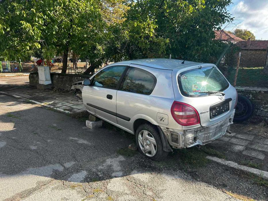 Продавам Нисан Примиера