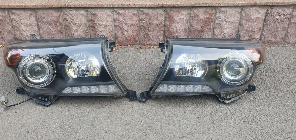 Фары на Лэнд крузер 200