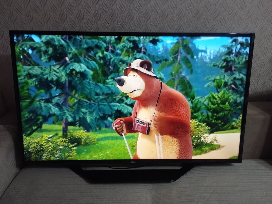 Телевизор LG Смарт 108 см диагональ