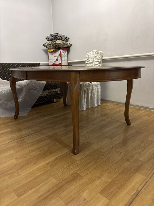 Үлкен мықты стол сатылады