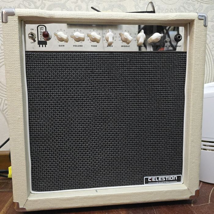 Комбоусилитель ламповый Harley Benton Tube 15