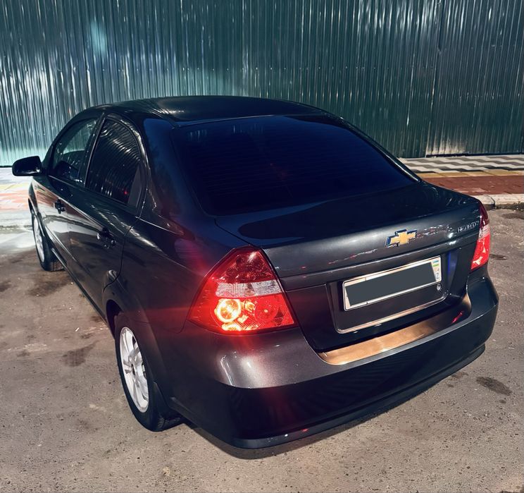 Nexia 3 avtomat sotiladi