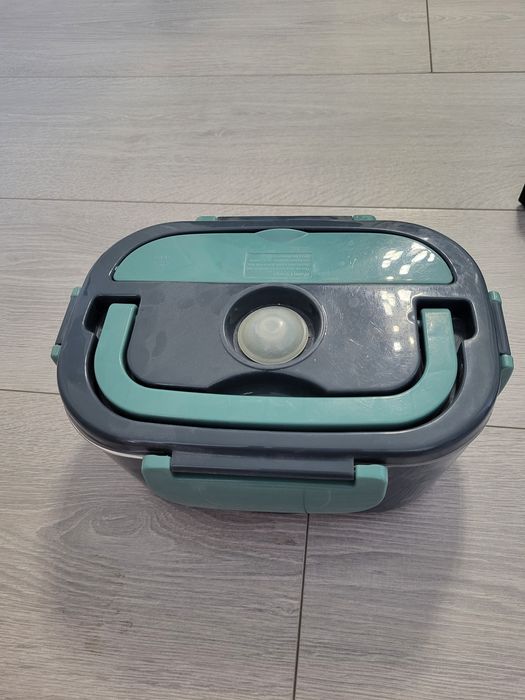 Ланчбокс с приборами