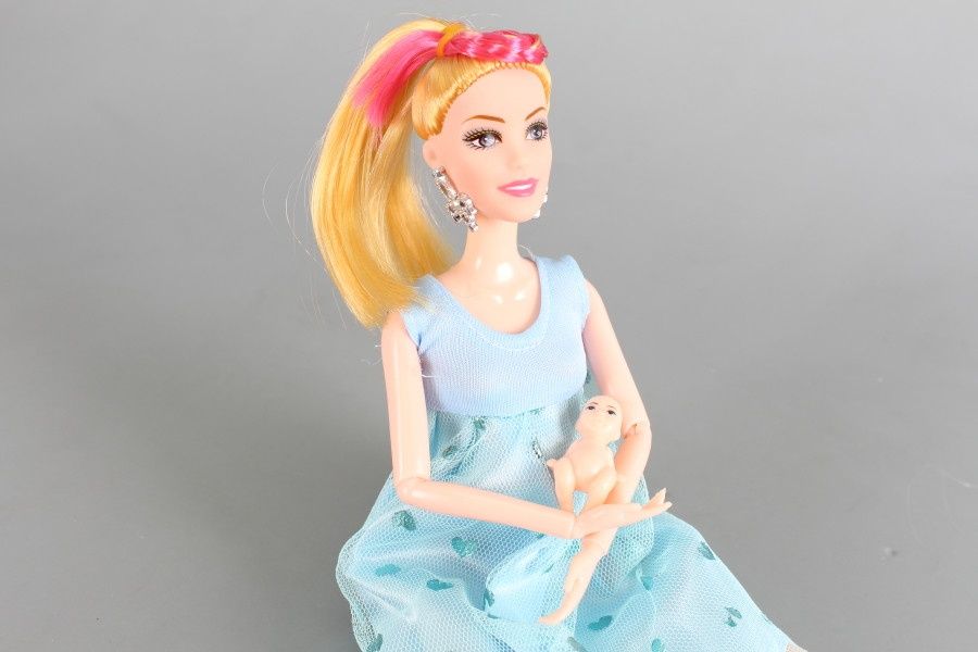 Бременна кукла Барби