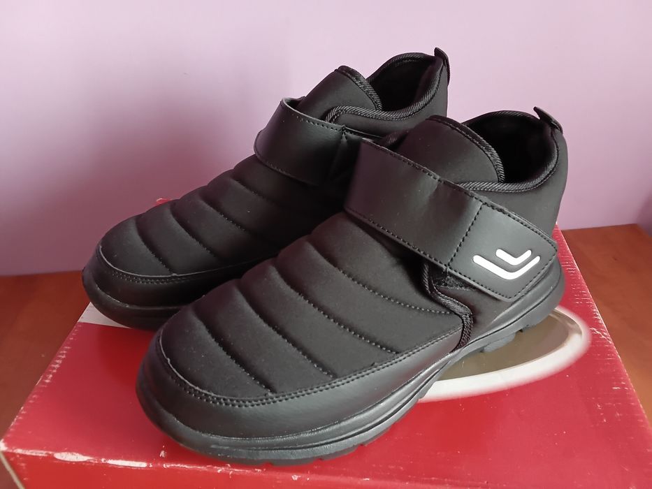 Vând Ghete de Iarnă Impermeabile Marimea  41  Unisex Noi