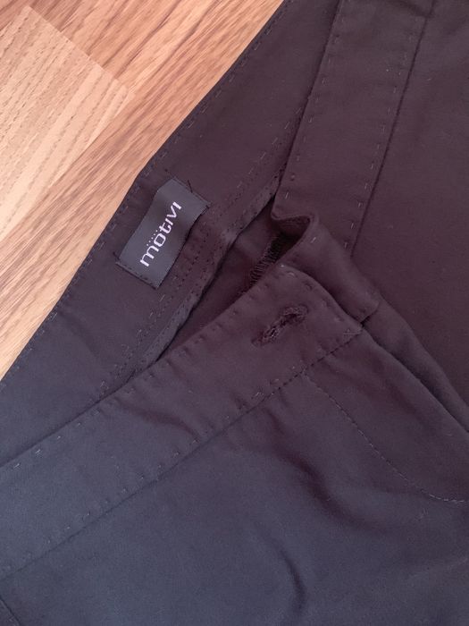 Pantaloni noi Zara Mango Motivi