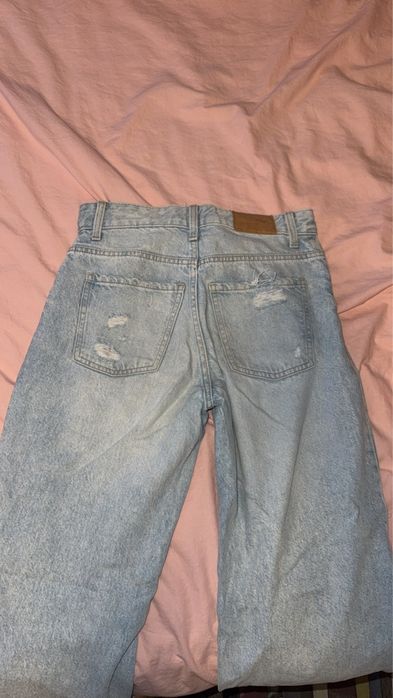 Дънки на бершка