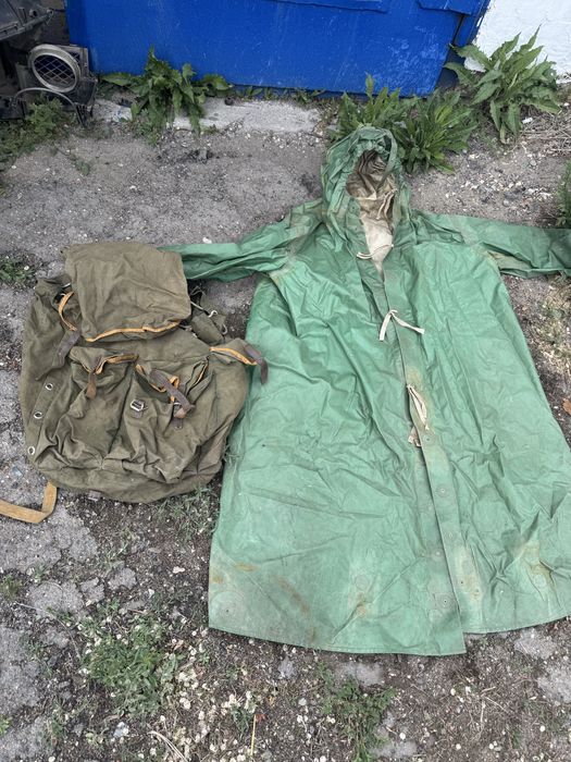 Плащ резиновый советский целый  дождевик