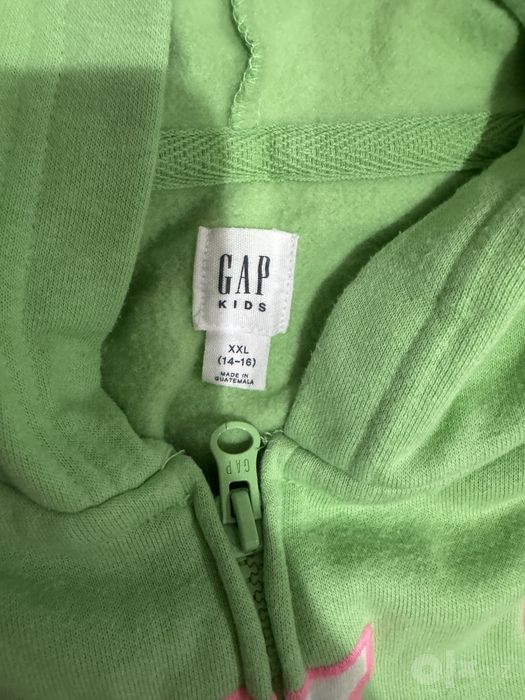 Спортивные костьмы gap,old navy на 9-10 лет