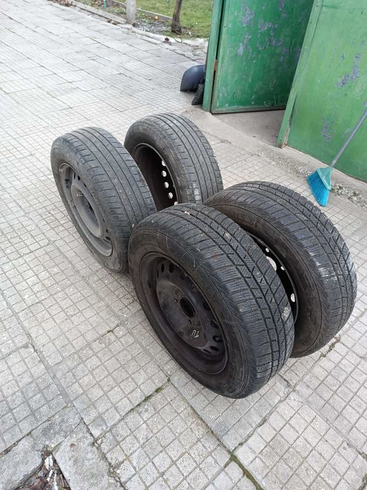 Джанти 4бр за Nissan Almera  + 4броя гуми  15 цола  185/65 R15