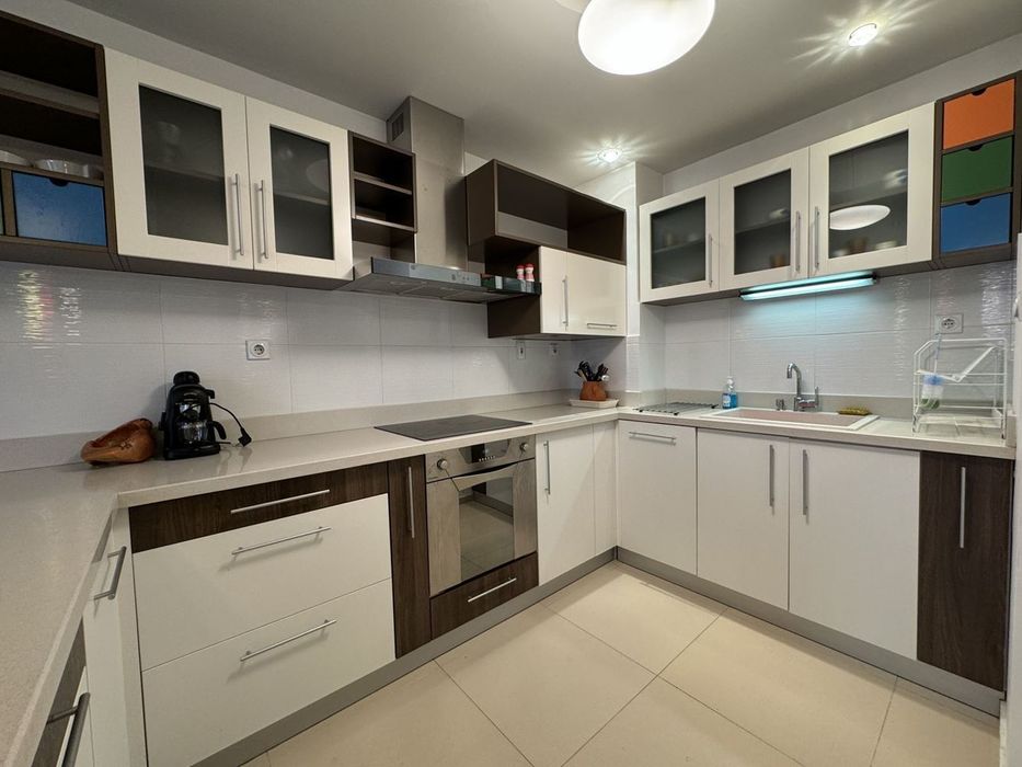 Дава се под наем Тристаен апартамент в София, Център - 119 кв.м за 760 € - Снимка #6