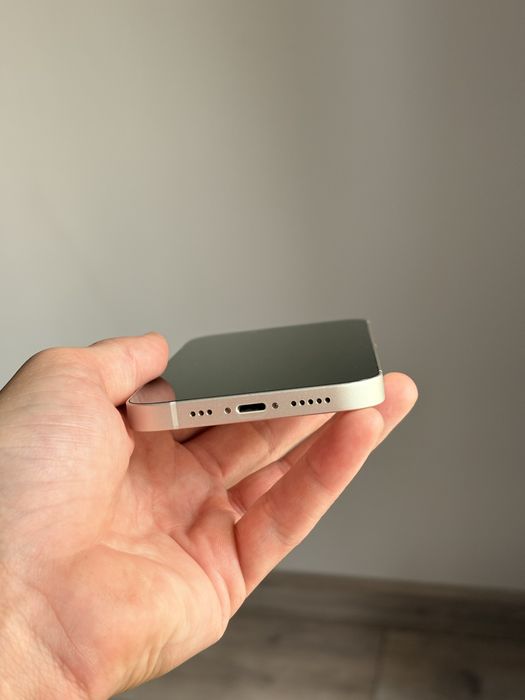 Iphone 13  Бял