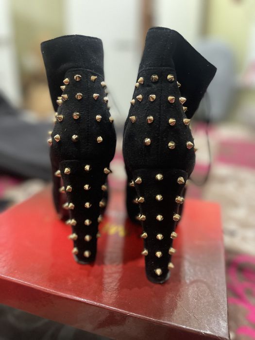 Женская обувь на каблуке