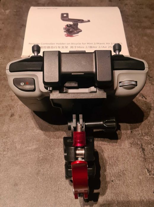 Suport controller drona pentru bicicleta