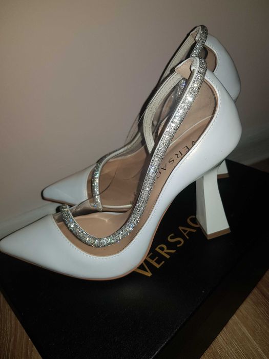 Женская обувь...