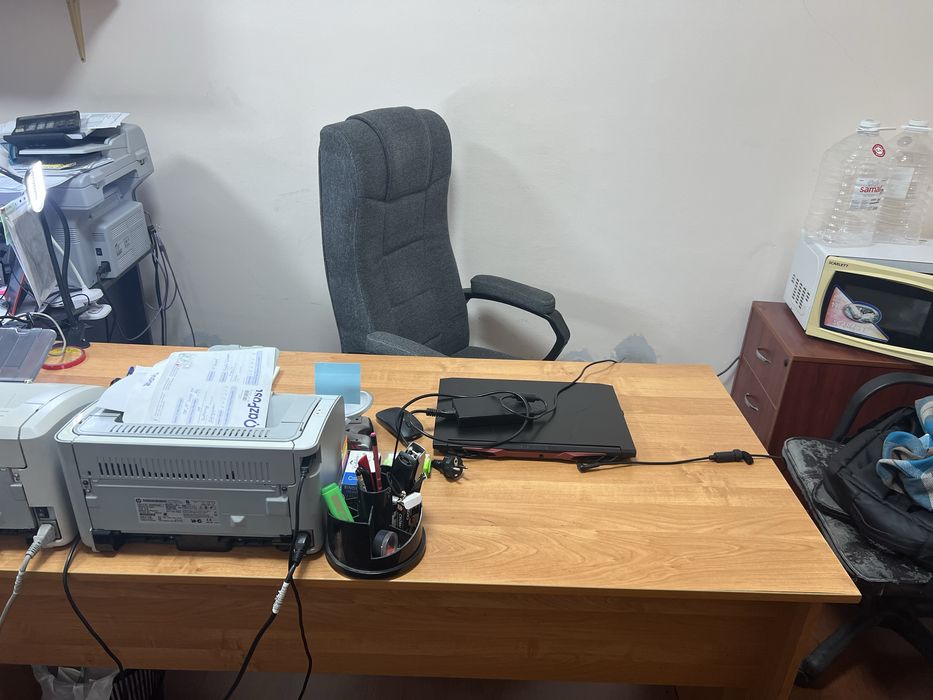 Сдам в аренду рабочее место  на 2-3 раза в неделю цена 50 000 тенге