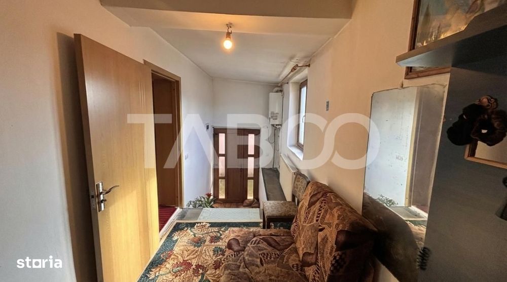 Casa individuala de vanzare 756 mp teren Sura Mare zona deosebita