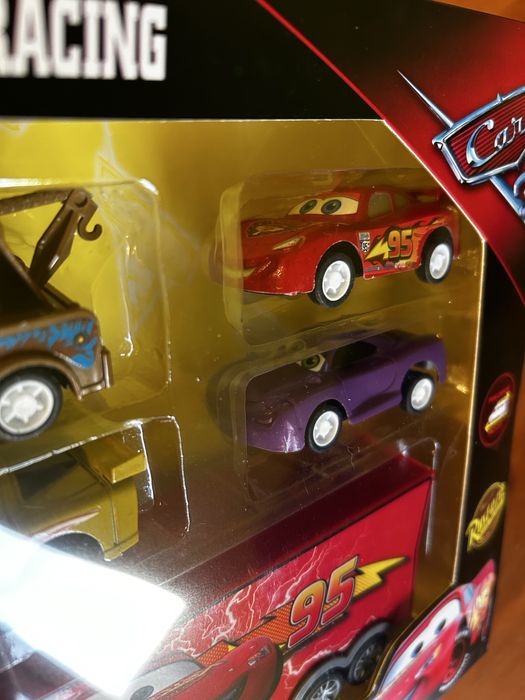 Masinute de jucarie Cars NOI set 7 masini (6 mici + Camion)