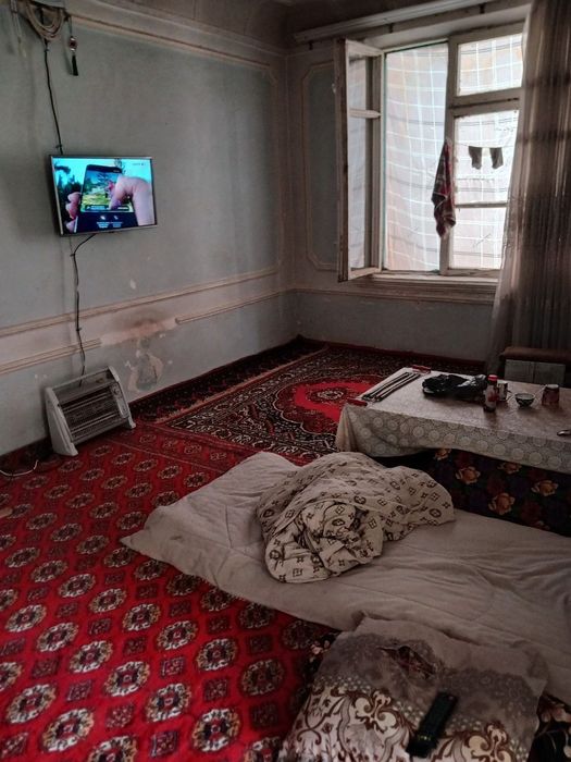 Uy hovli sotiladi sentrdan