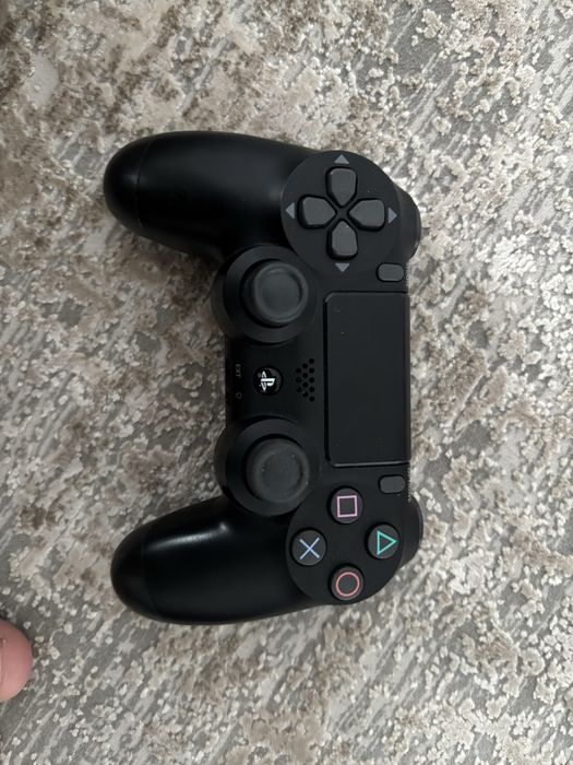 2 Джойстик DualShock 4 для PS4