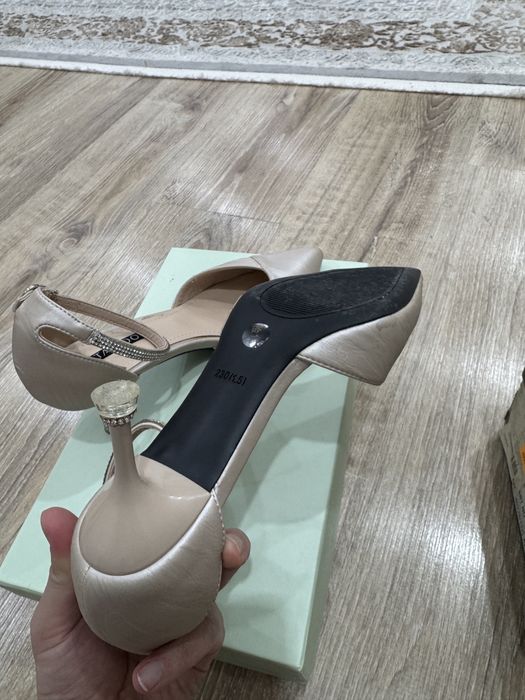 Туфли вечерние блестящие