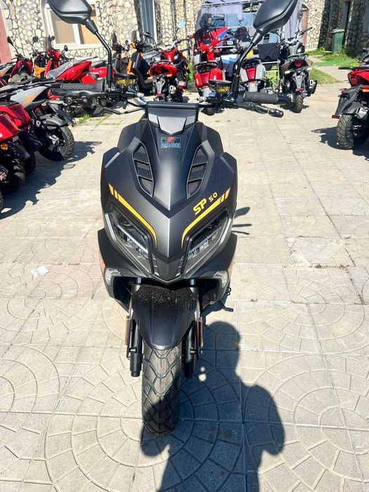 SCUTERE NOI 50CC EURO 5+ – STIL MODERN & CONSUM REDUS - FACTURA CU TVA DEDUCTIBIL