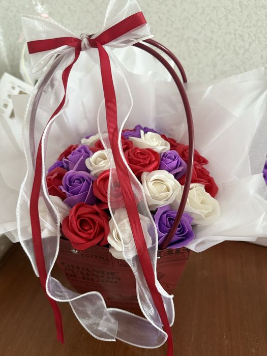 Букеты из мыльных роз