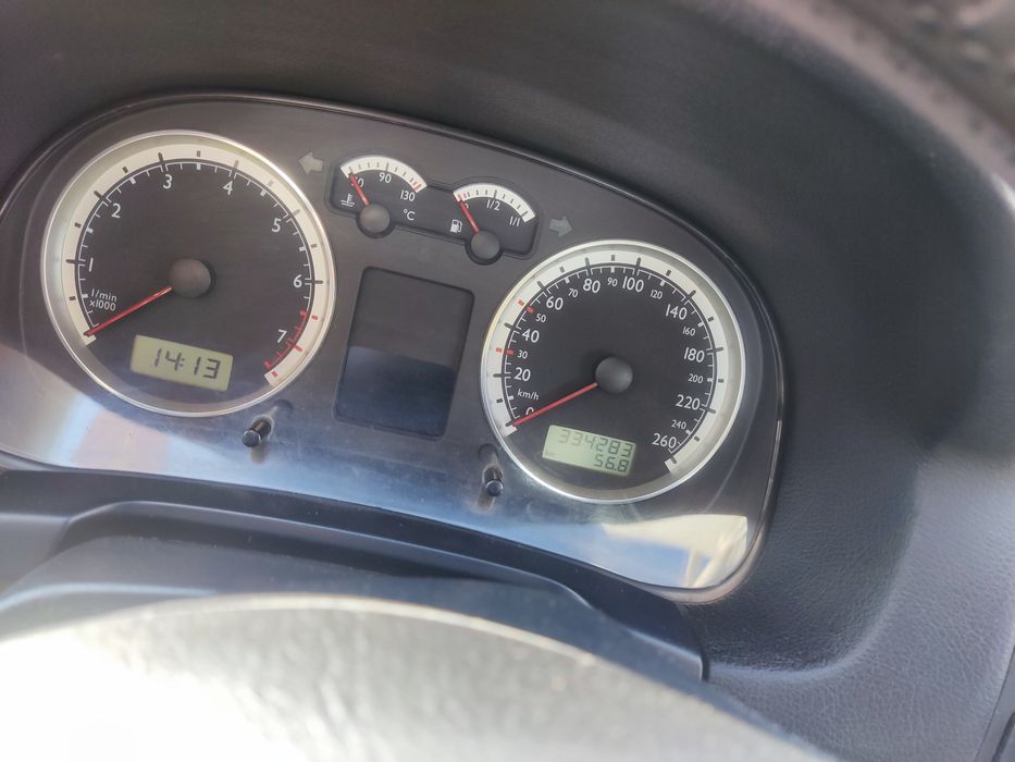 Vand Volkswagen Bora 2003 1.6 Benzina GPL