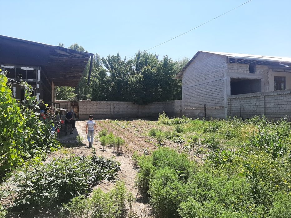 Продаётся земля.