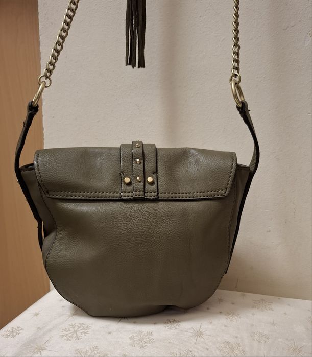 Дамска оригинална чантичка за през рамо. Guess Dixie Crossbody Flap