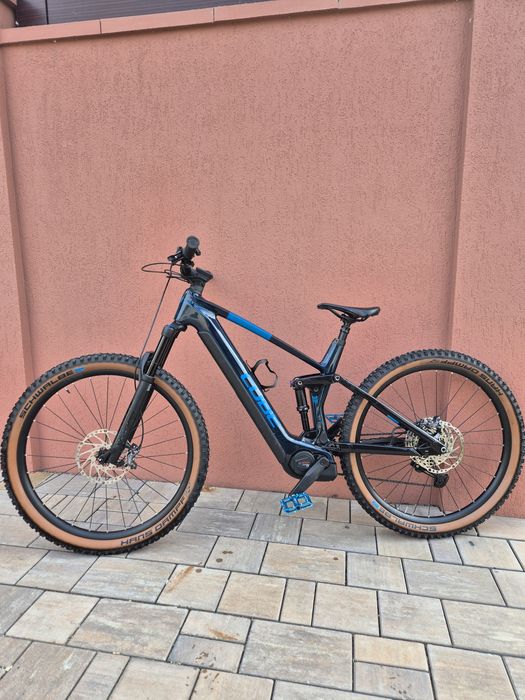 Bicicleta electrica carbon cube