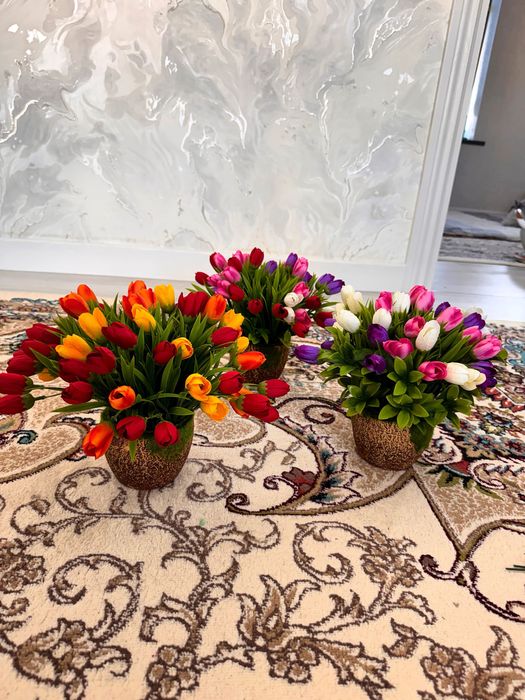 Dekorativniy gullar sotiladi