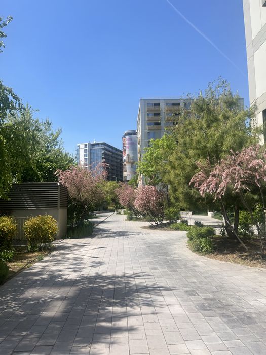 PROPRIETAR - apartament- pret cu utilitati INCLUSE- valabil SHORT TIME