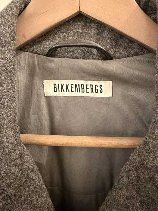 Перфектно вълнено късо палто с кожа BIKKEMBERGS размер L