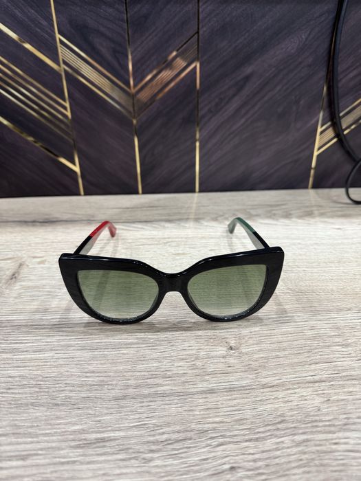 Солнцезащитные очки GUCCI