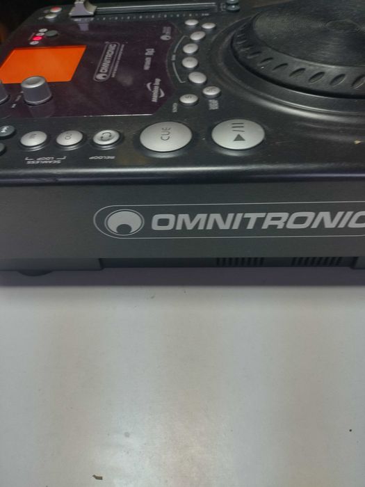 Продавам CDj omnitronic DMS 1050