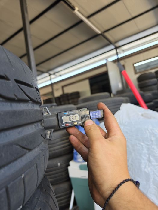 4 Броя Спорт пакет Bridgestone 2х225/45/18 6,5mm 2x245/40/18 5,6mm