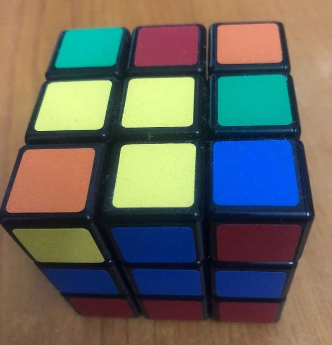 2 Jucarii - Cub Rubik multicolor si Cub Magic Sheng Shou Square