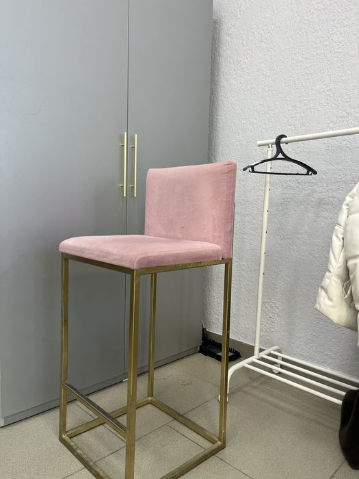 Продам высокий стул