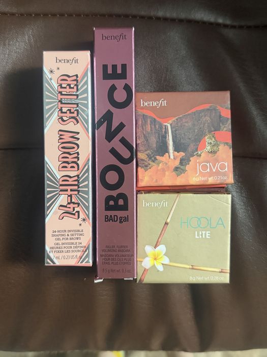 Benefit козметика за лице