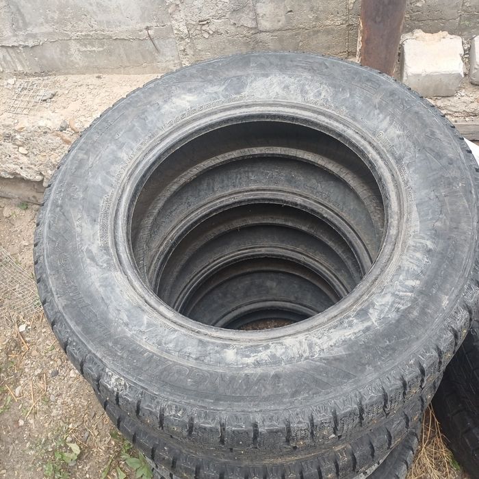 Продам шины зимние 17 радиус