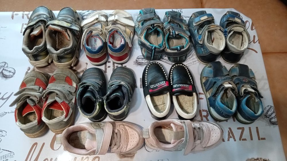 Продам детскую обувь