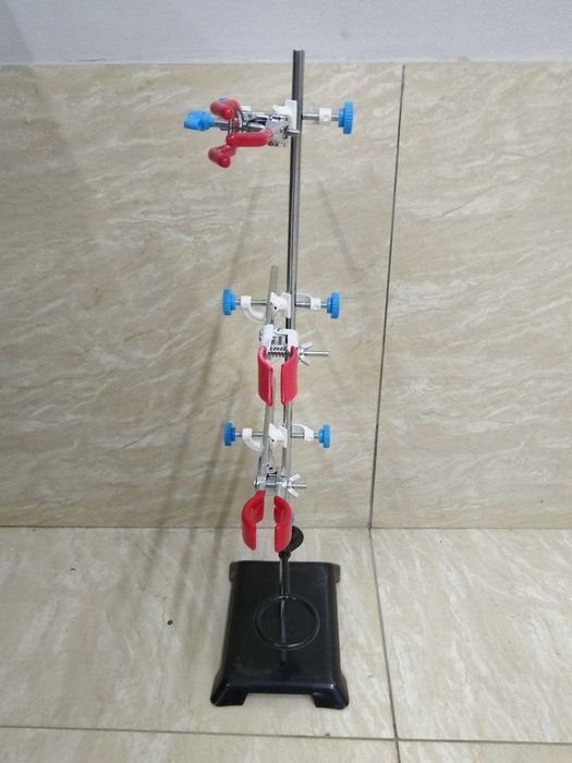 Лаборатория штативи (қисқич ва ҳалқалари билан) сотилади