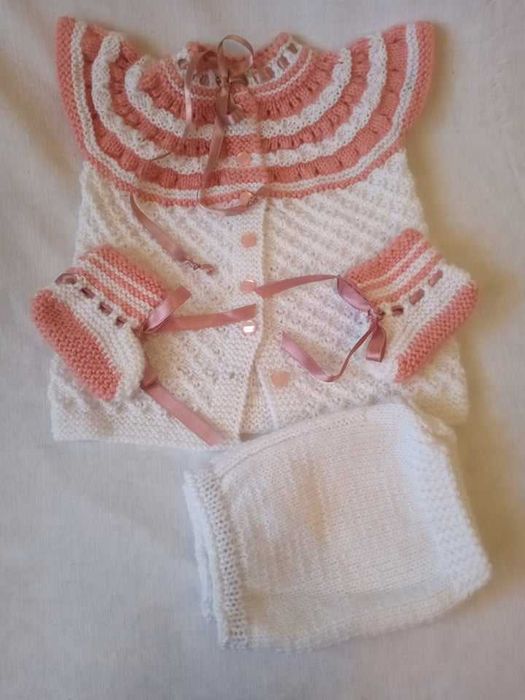 Ръчно плетени бебешки комплекти - НОВИ!