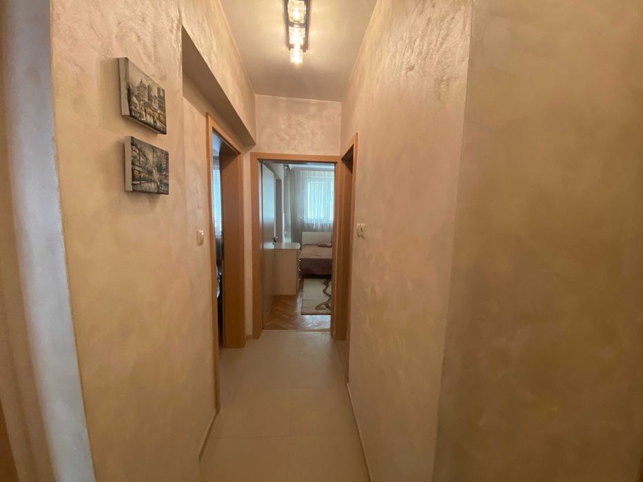 Тристаен апартамент под наем до Пирогов