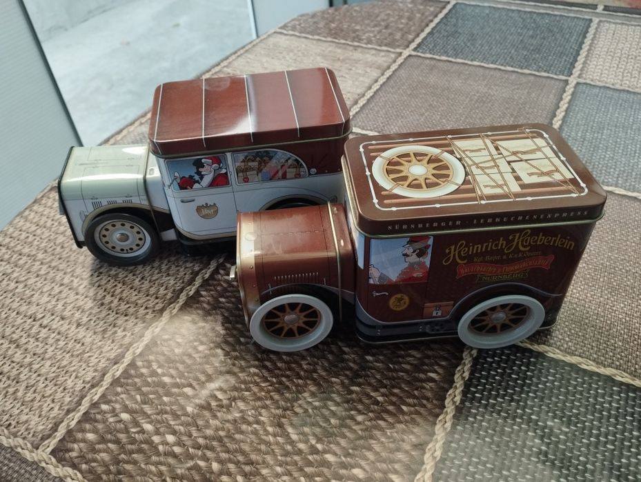 Продавам картини