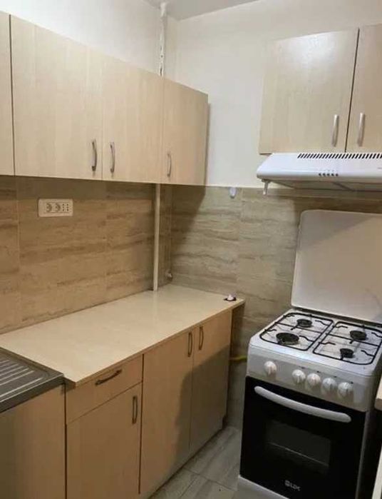 Дава се под наем Едностаен апартамент в Пловдив, Южен - 40 кв.м за 153 € - Снимка #3