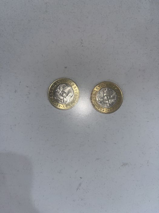 Юбилейные монеты продаю