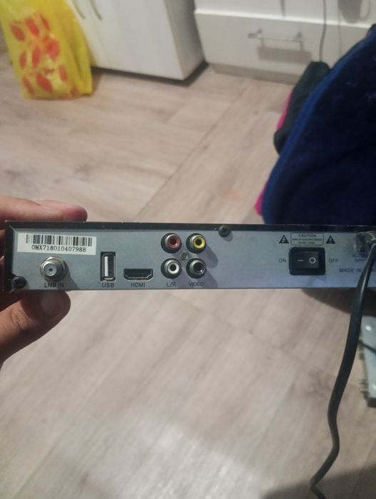 Продаю TV консоли 2 штуки