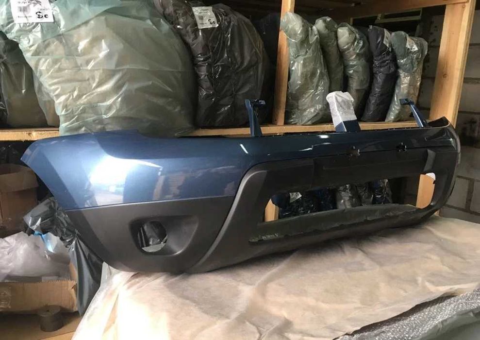 Бампер передний в цвет Renault Duster